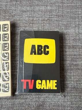 Vintage 1984 TV Guide's TV Game Trivia Board Game Set